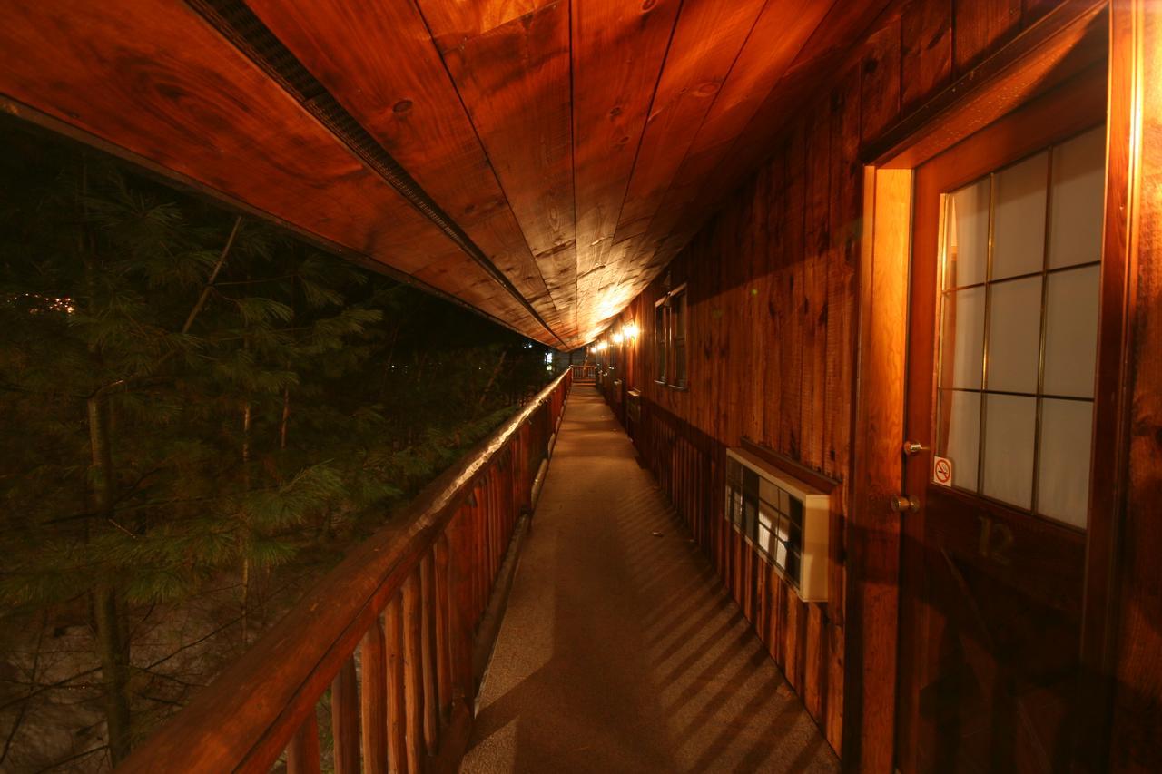 Nootka Lodge Woodsville Exterior foto